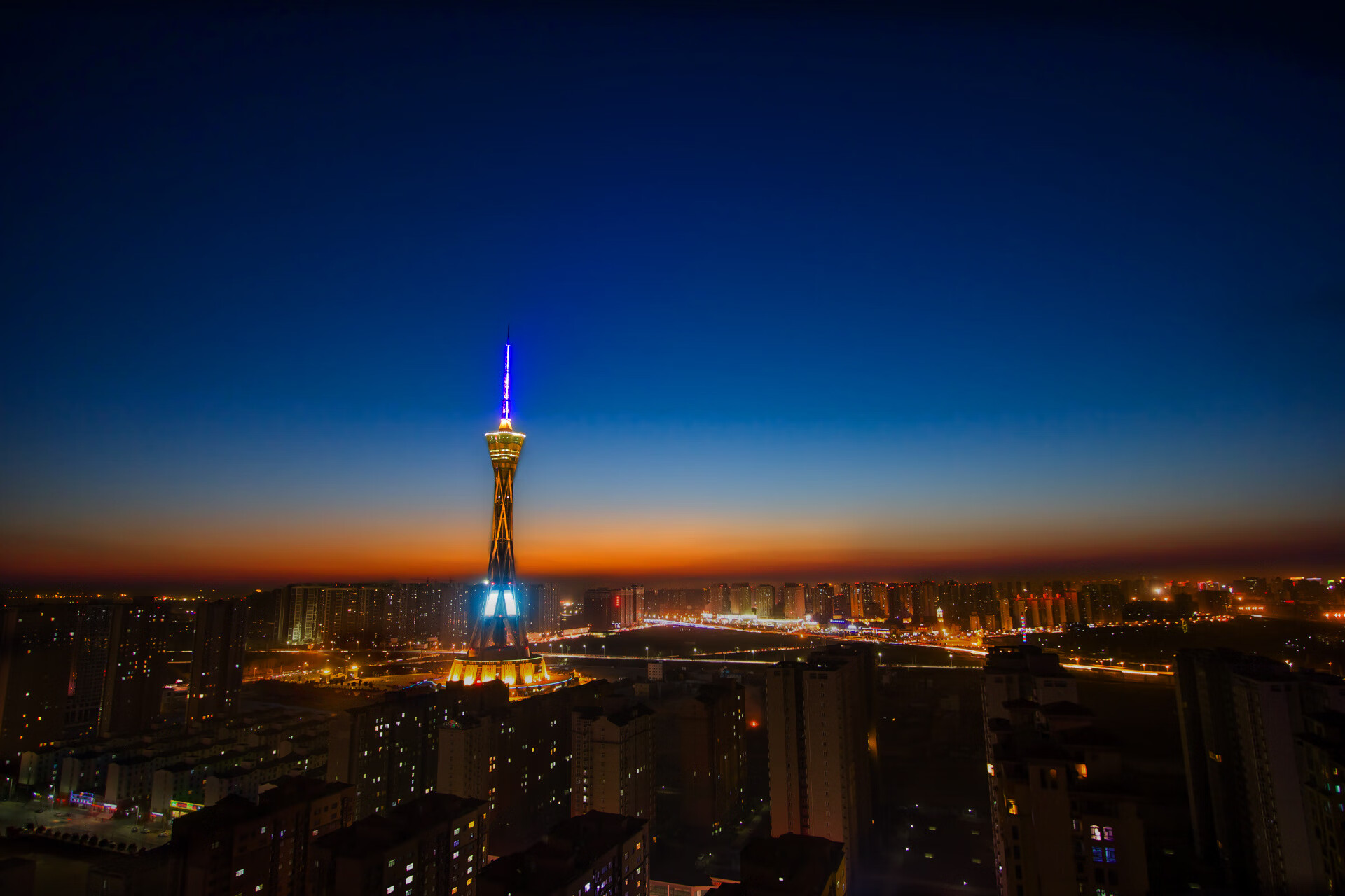 爱游戏体育app-索肖后防阵容争议，主教练或将做出调整，索肖vs第戎直播