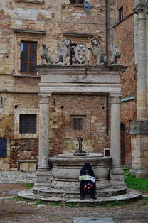 爱游戏官方网站-英超球队结合疲劳评分系统动态分配替补上场时机，英超受伤率