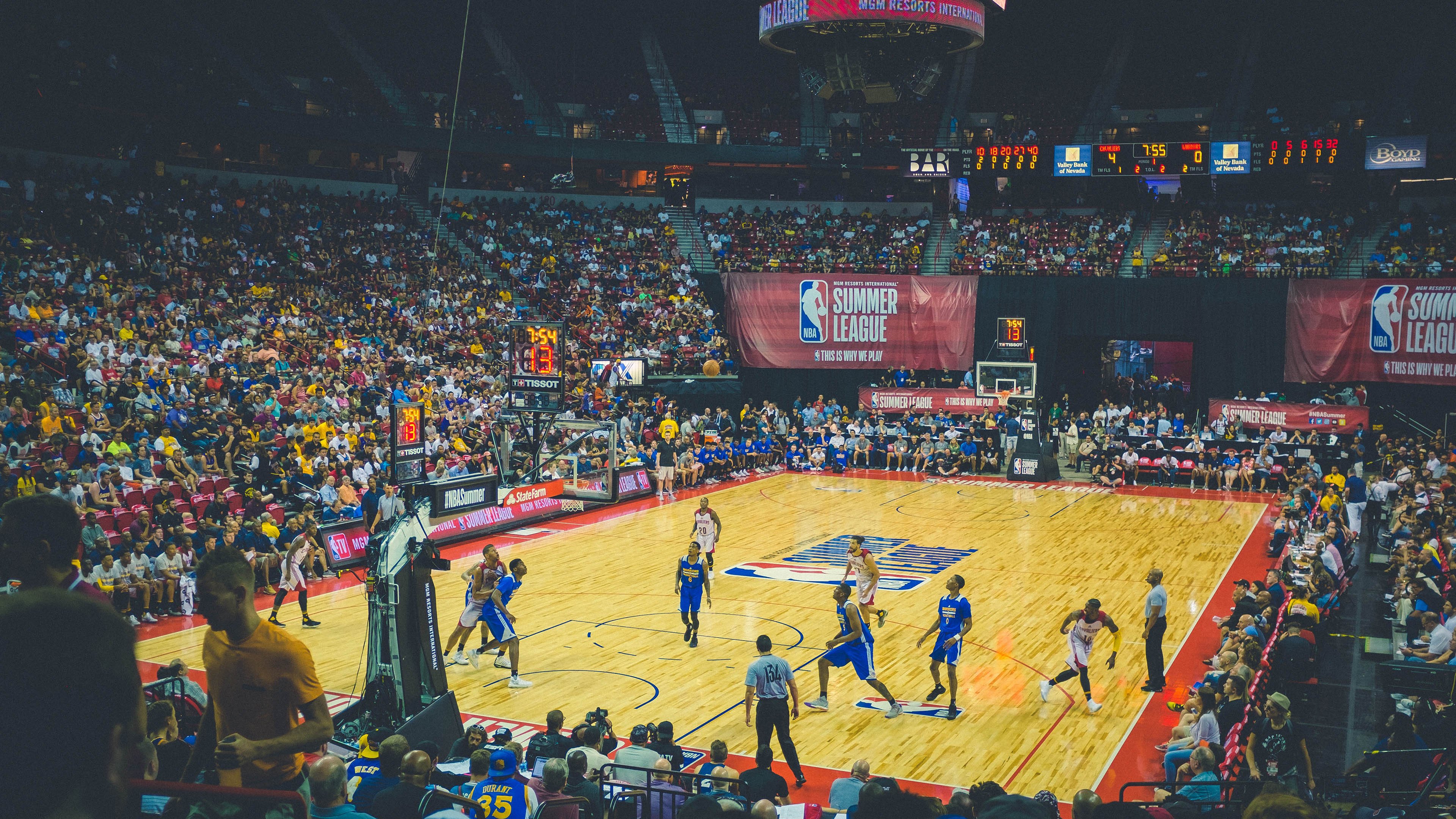 篮球运动员比赛心理压力管理与调节技术，篮球运动员的心理素质训练应把重点放在